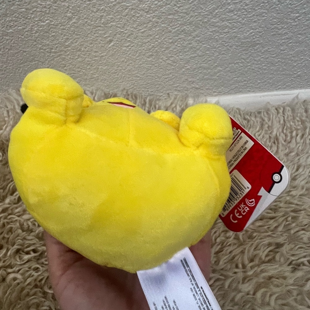 Pokemon Pikachu Plush - Picture 7 of 8